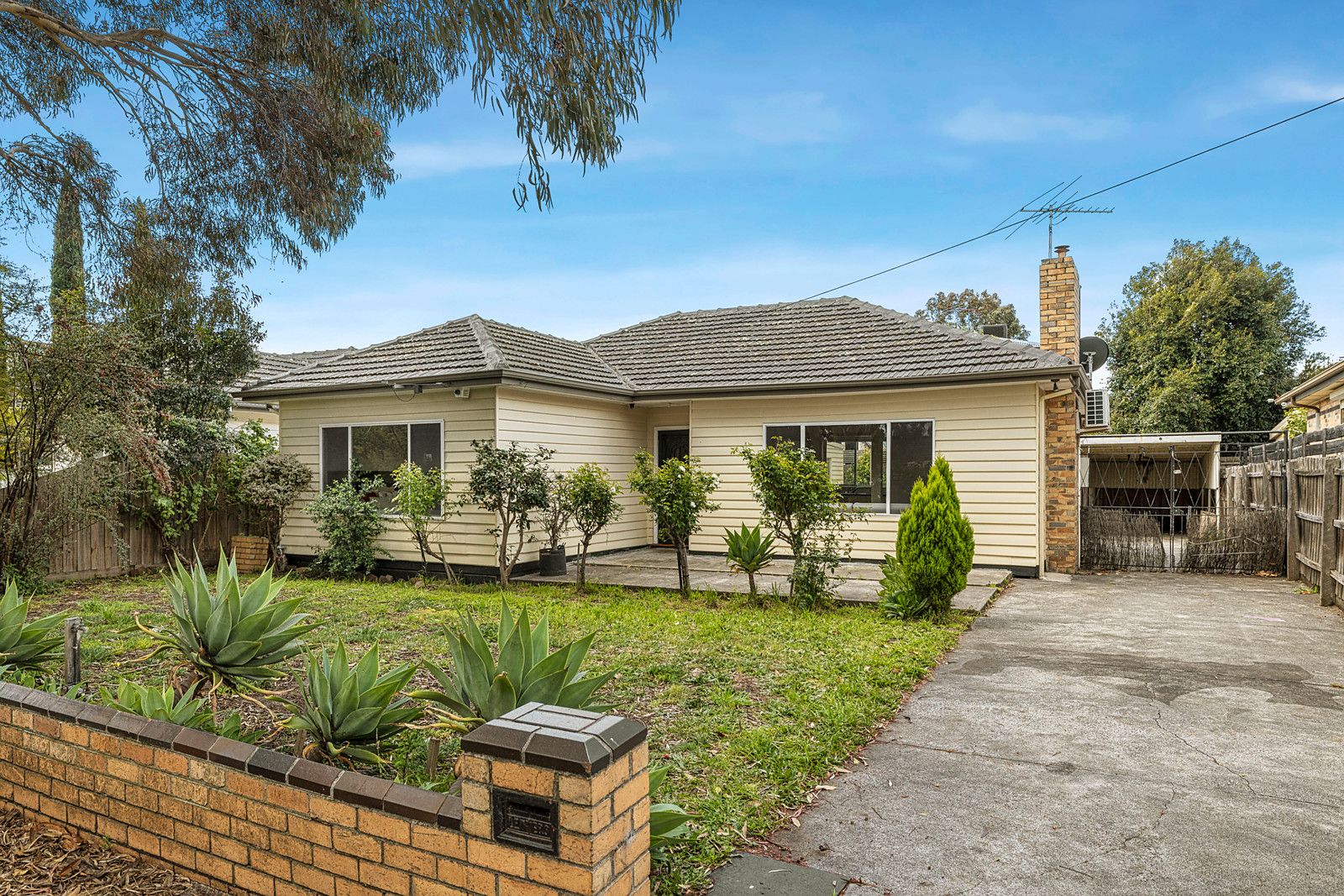 8 Bridges Avenue, Coburg North Property History & Address Research
