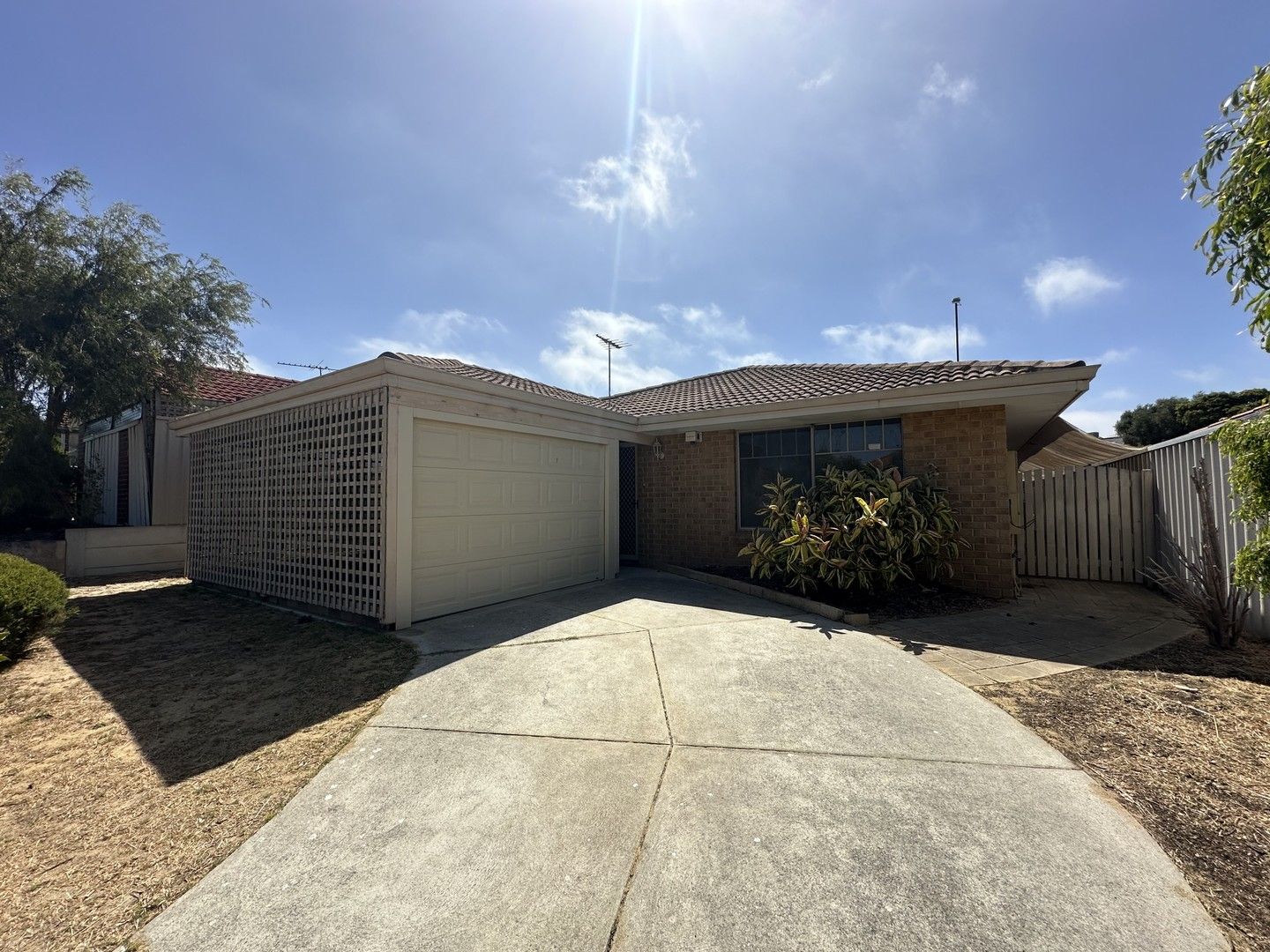 3 bedrooms House in 10 Garrigan Place CLARKSON WA, 6030