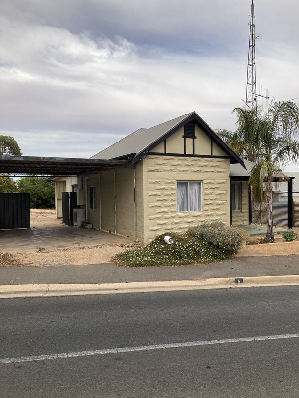 3 bedrooms House in 6 Worman Street BERRI SA, 5343