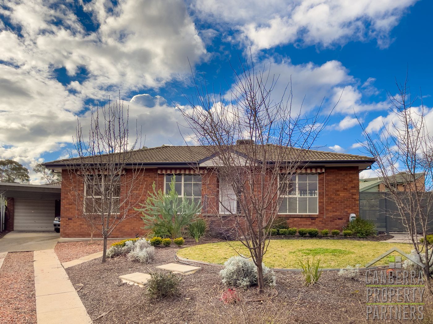 3 bedrooms House in 10 Cuthburt Circuit WANNIASSA ACT, 2903