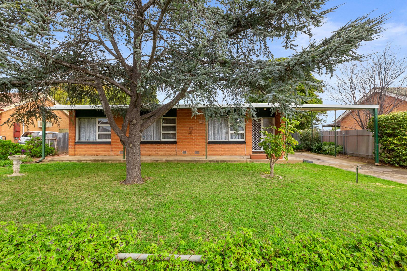 4 bedrooms House in 17 Wright Avenue NORTHFIELD SA, 5085