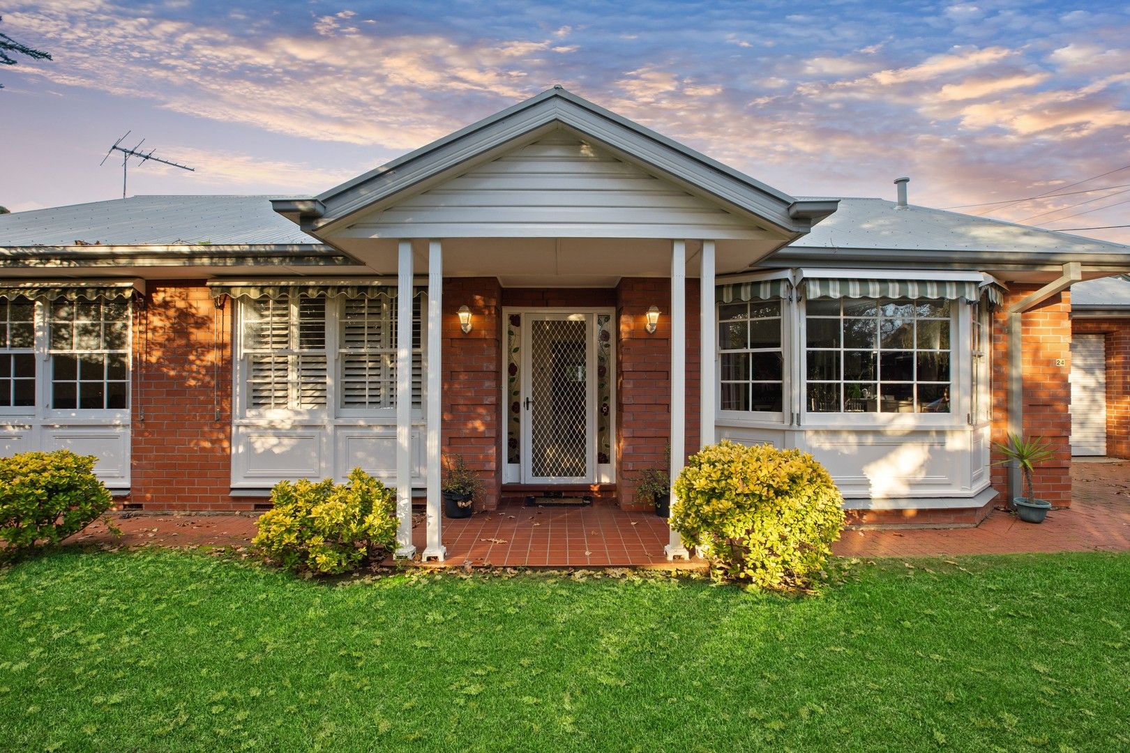 3 bedrooms House in 24 Desaumarez Street KENSINGTON PARK SA, 5068