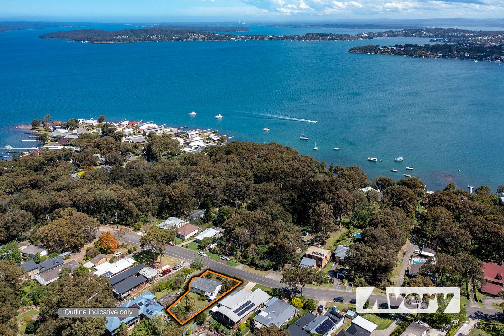238 Coal Point Road, Coal Point NSW 2283