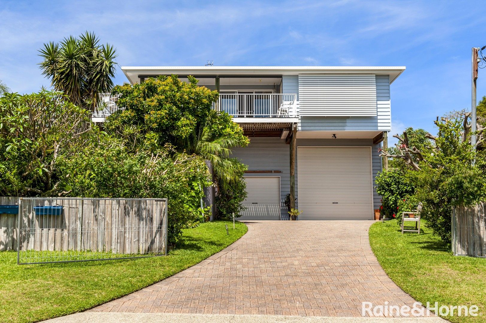 5 bedrooms House in 7 Rigney Street SHOAL BAY NSW, 2315