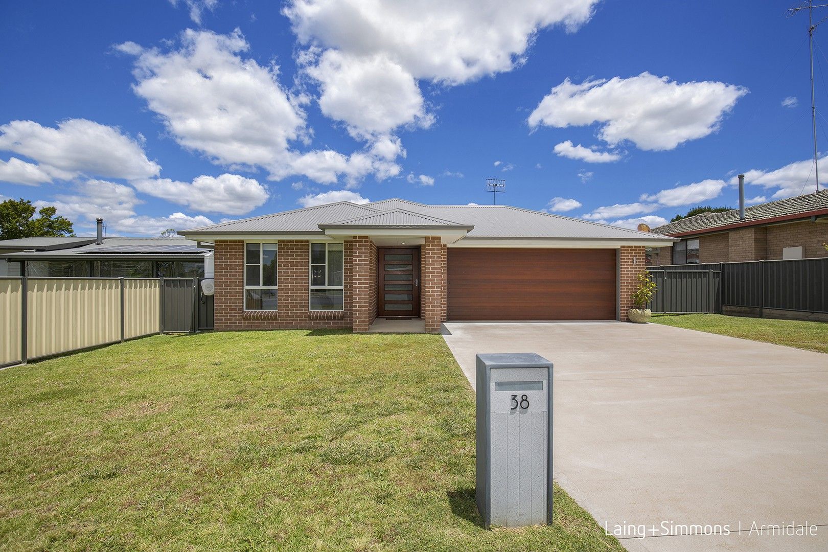 3 bedrooms House in 38 East Street URALLA NSW, 2358