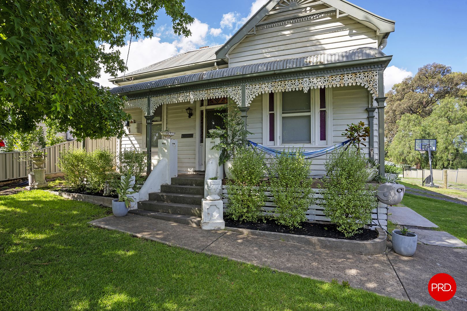 49 Russell Street, Quarry Hill VIC 3550
