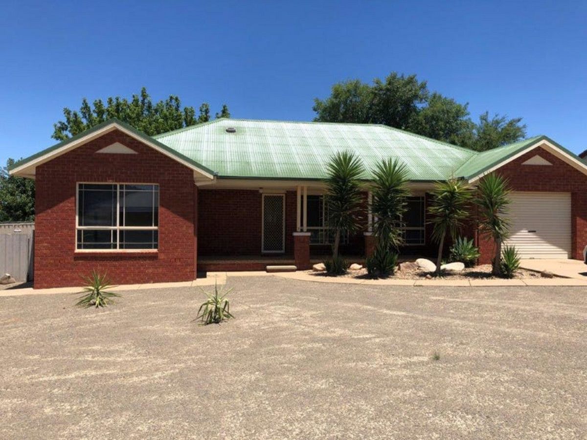 3 bedrooms Villa in 1/13 Canola Place ESTELLA NSW, 2650