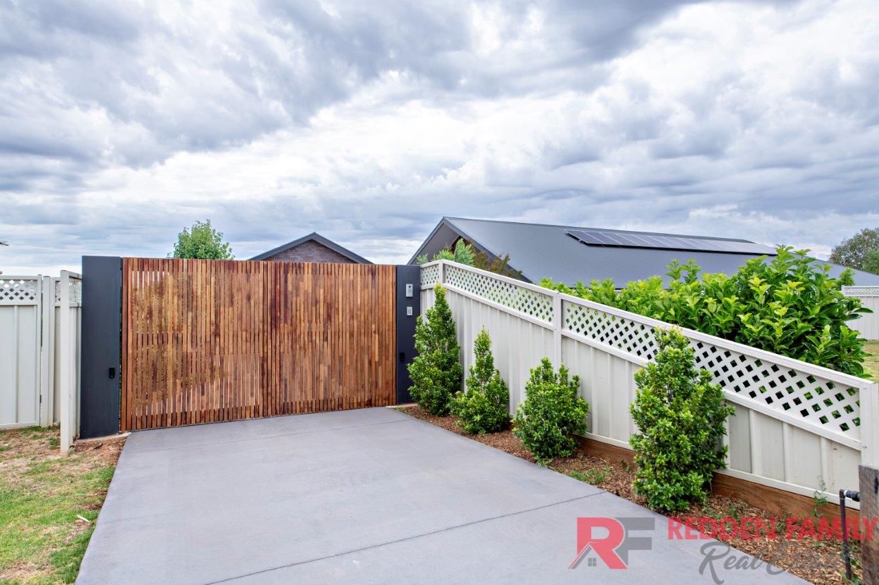 12 Hovea Court, Dubbo NSW 2830, Image 1