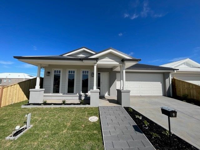 4 bedrooms House in 9 Bunyip Street GISBORNE VIC, 3437