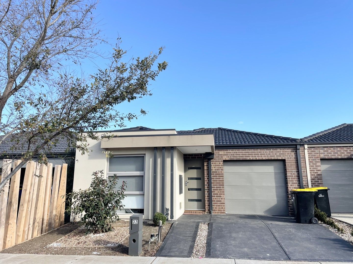 3 bedrooms House in 32 Forrester Grove FRASER RISE VIC, 3336