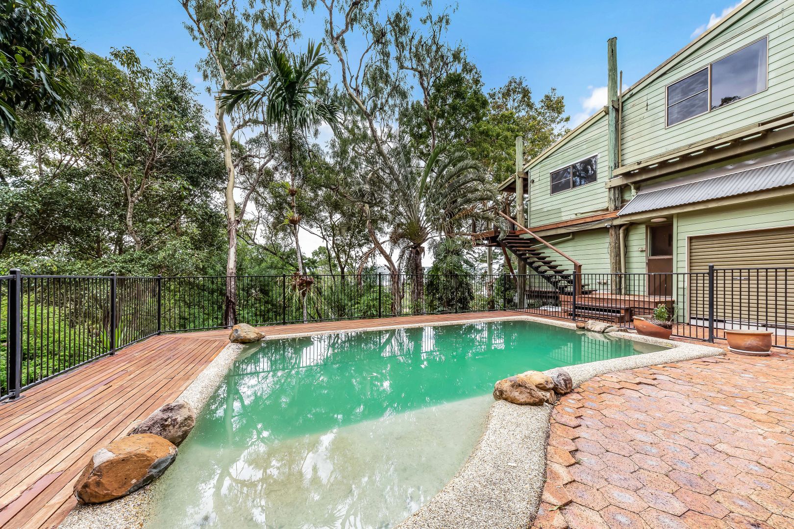 4 Macona Crescent, Cannonvale QLD 4802 Domain