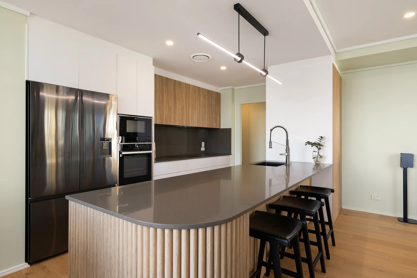 Additional image 6 of 802/6 Tarcoola Crescent, Chevron Island QLD 4217