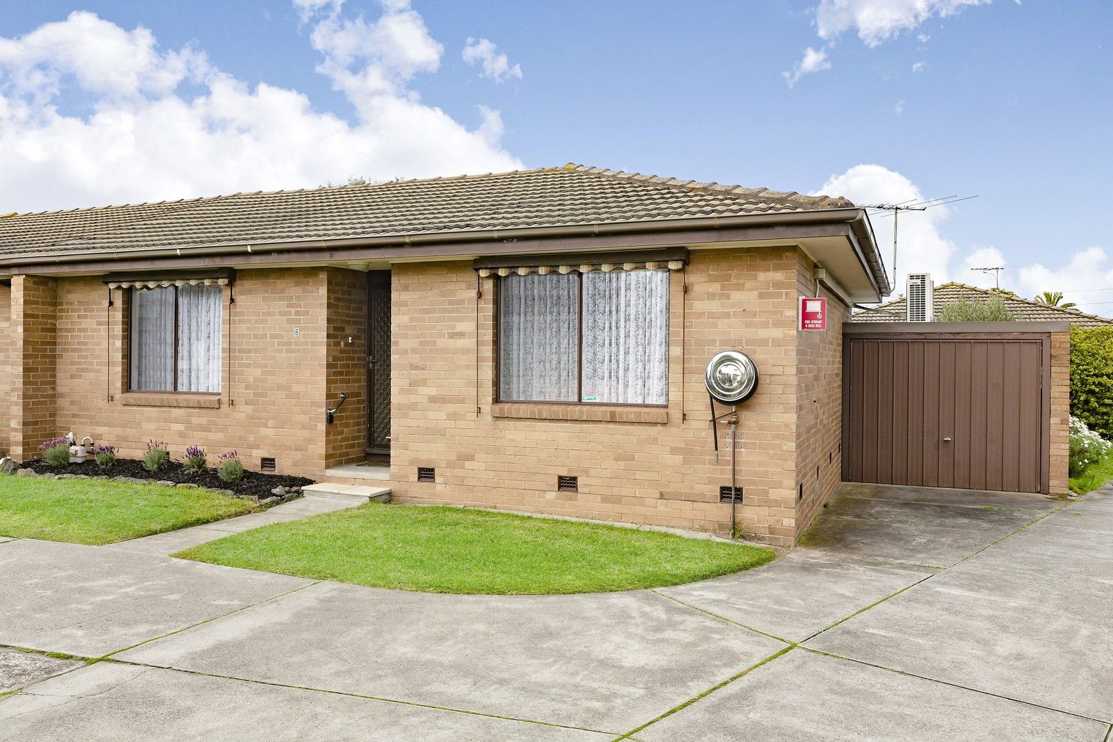 2 bedrooms Apartment / Unit / Flat in 8/9-11 York Street BONBEACH VIC, 3196