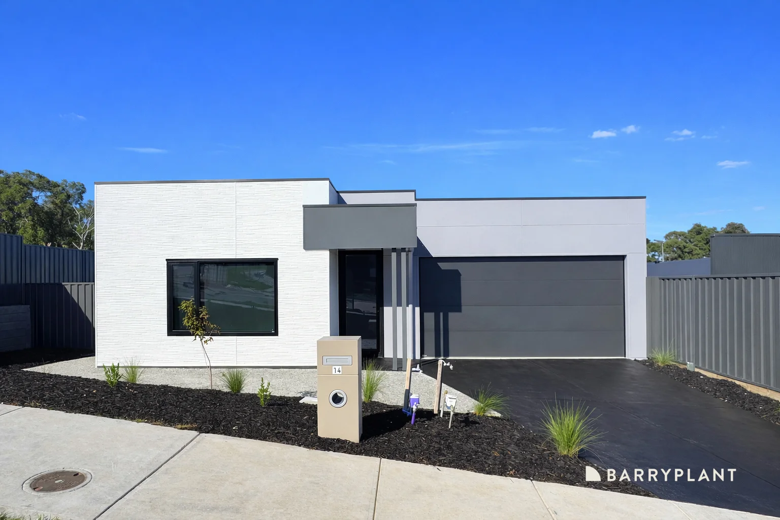 14 Jules Way, Pakenham VIC 3810