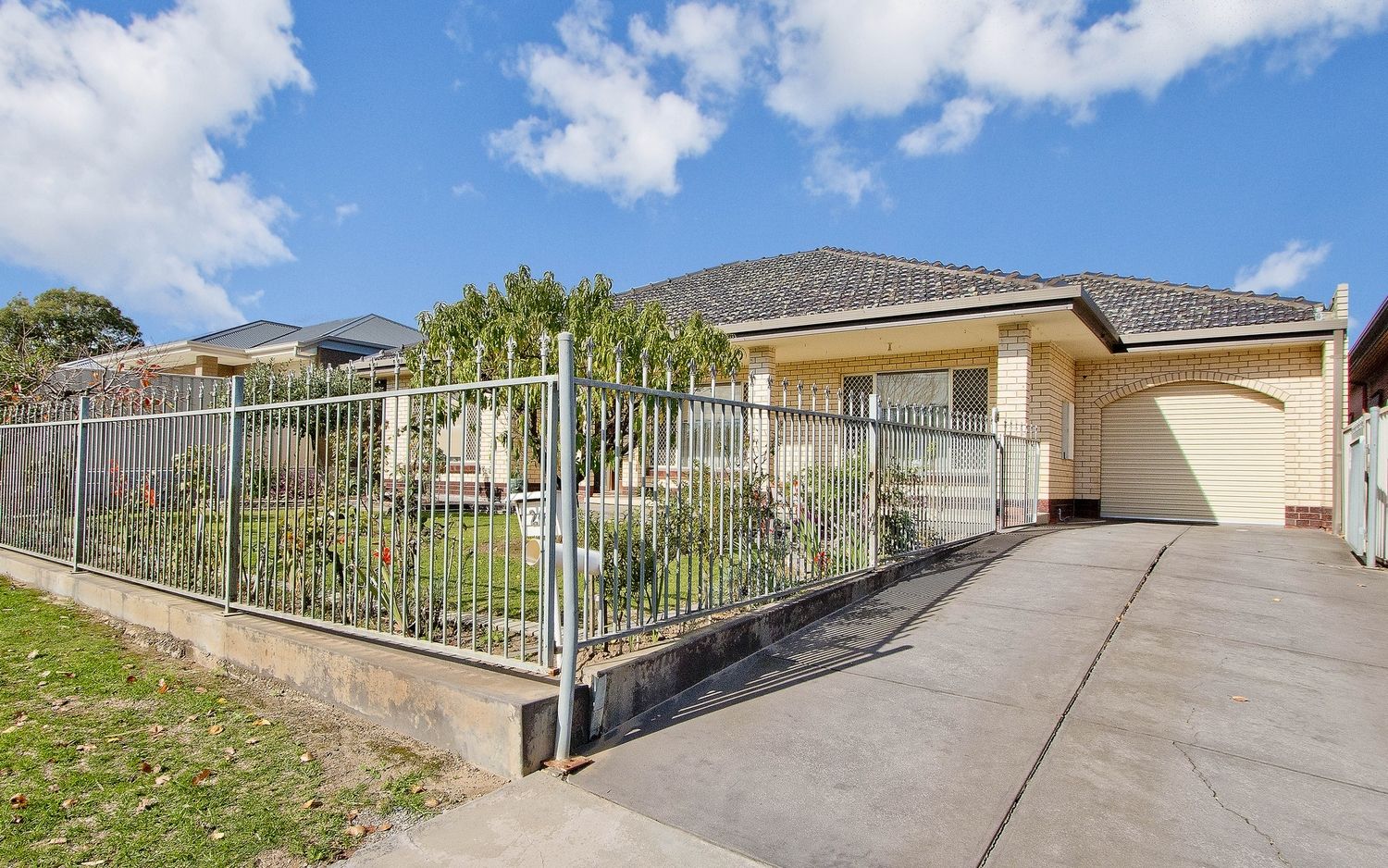 24 LAURETTA Street, Newton SA 5074, Image 1