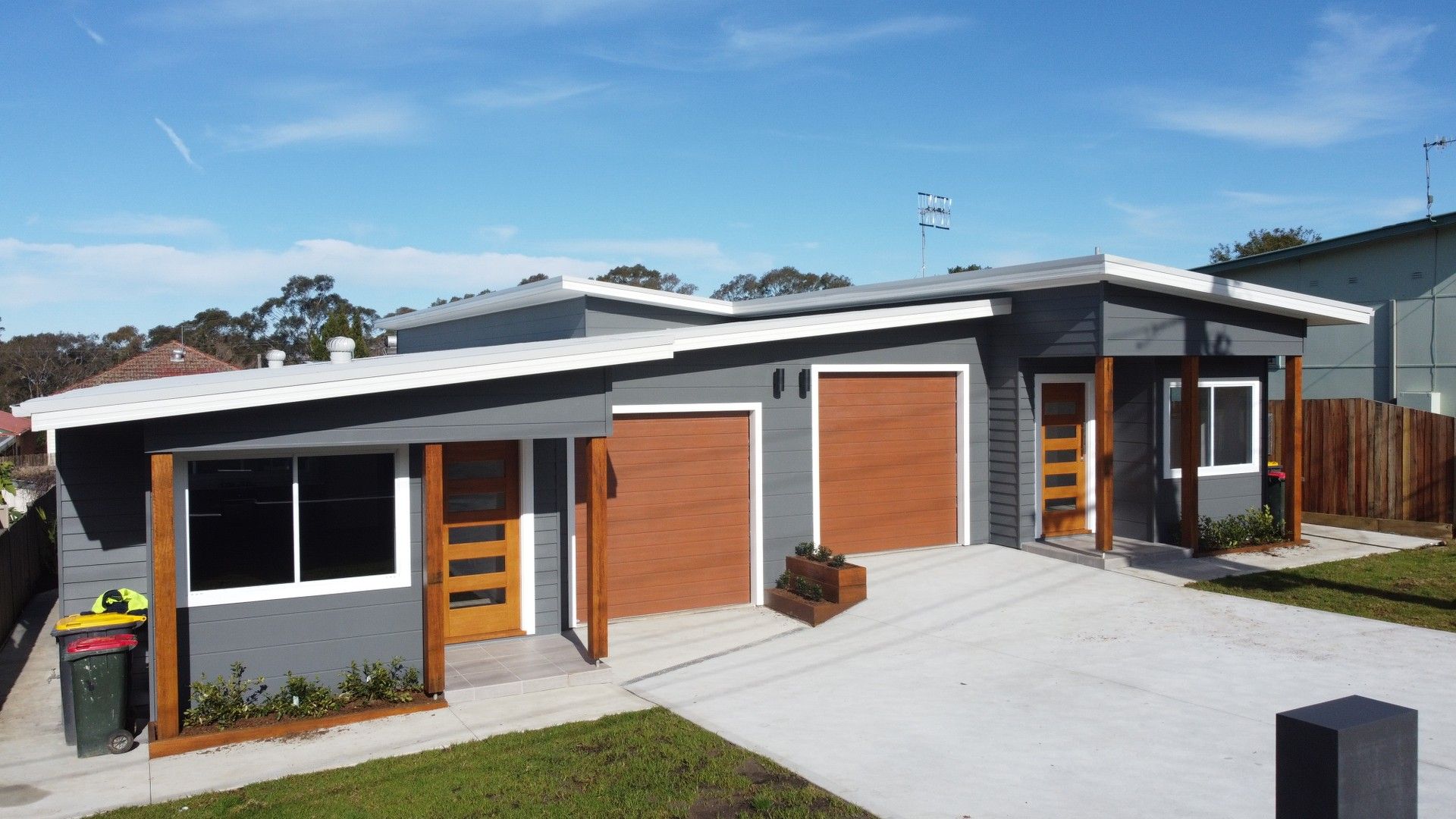 6 bedrooms Semi-Detached in 2 Lynburn Avenue BOMADERRY NSW, 2541