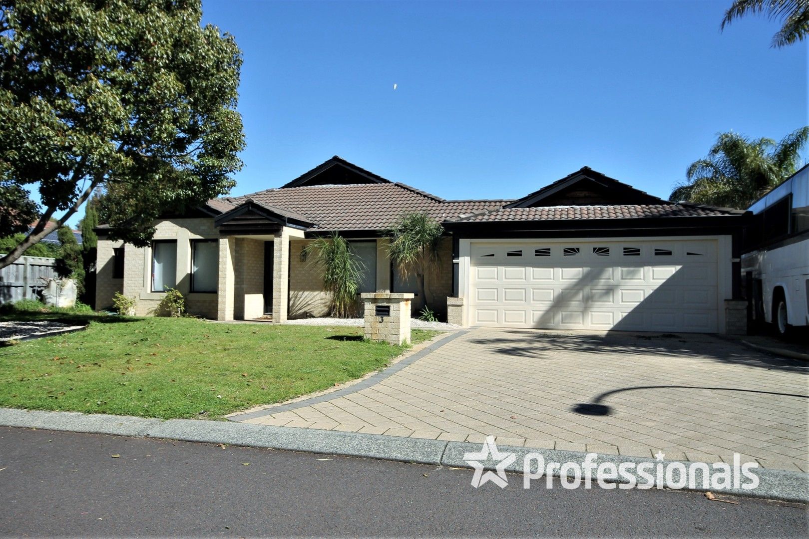 4 bedrooms House in 3 Burleigh Drive AUSTRALIND WA, 6233