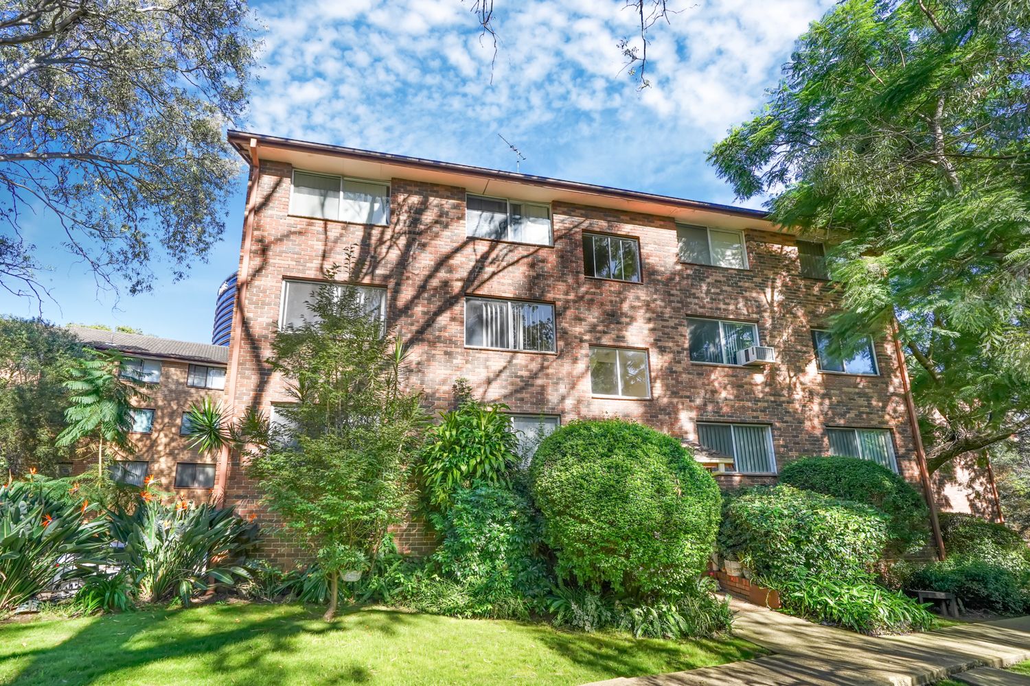 2 bedrooms Apartment / Unit / Flat in 27/7 Elizabeth Street PARRAMATTA NSW, 2150