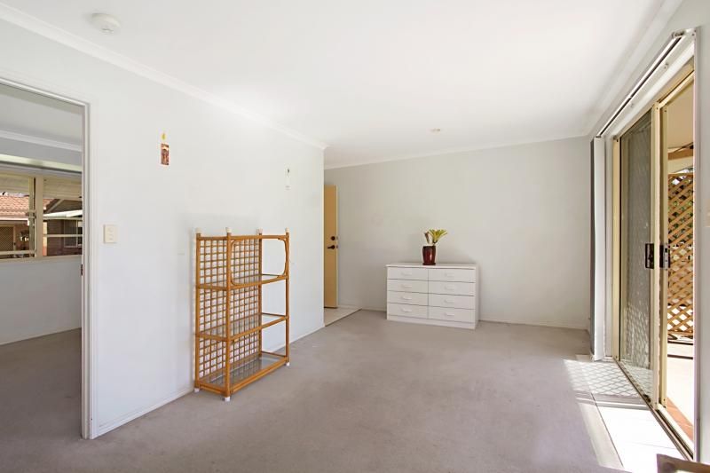 2/74 Greenway Drive 'Carey Cottages', BANORA POINT NSW 2486, Image 2