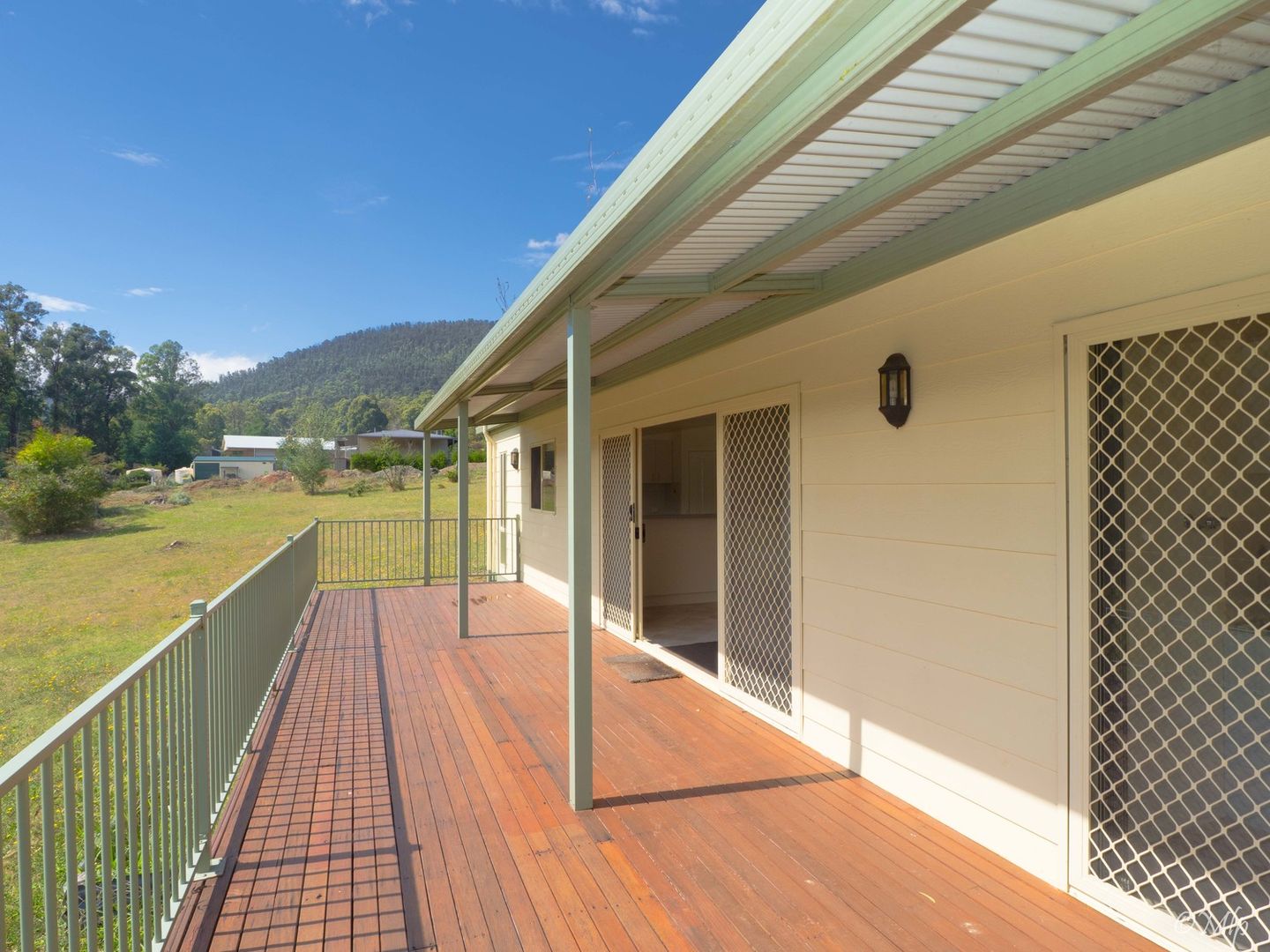 81 Falls Road, Marysville VIC 3779, Image 2