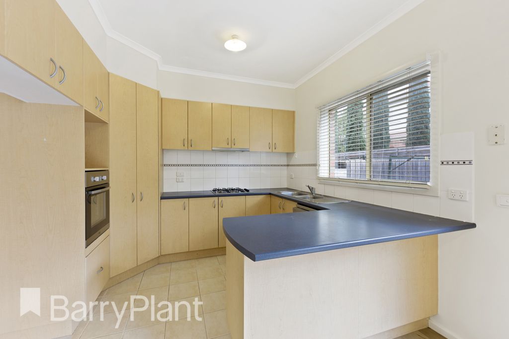 24 The Glades, Taylors Hill VIC 3037, Image 2