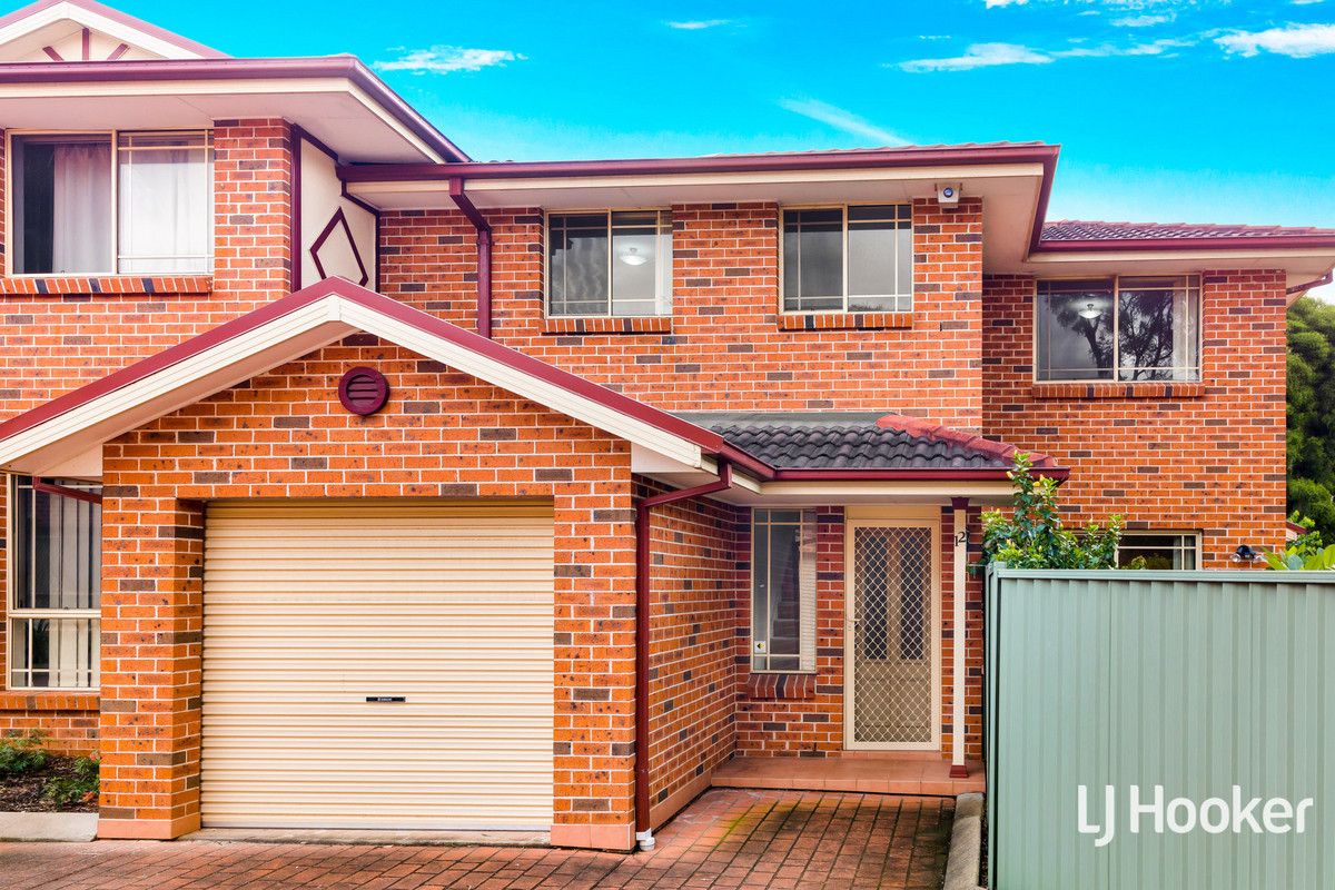 3 bedrooms Townhouse in 12/16 Hillcrest Road QUAKERS HILL NSW, 2763