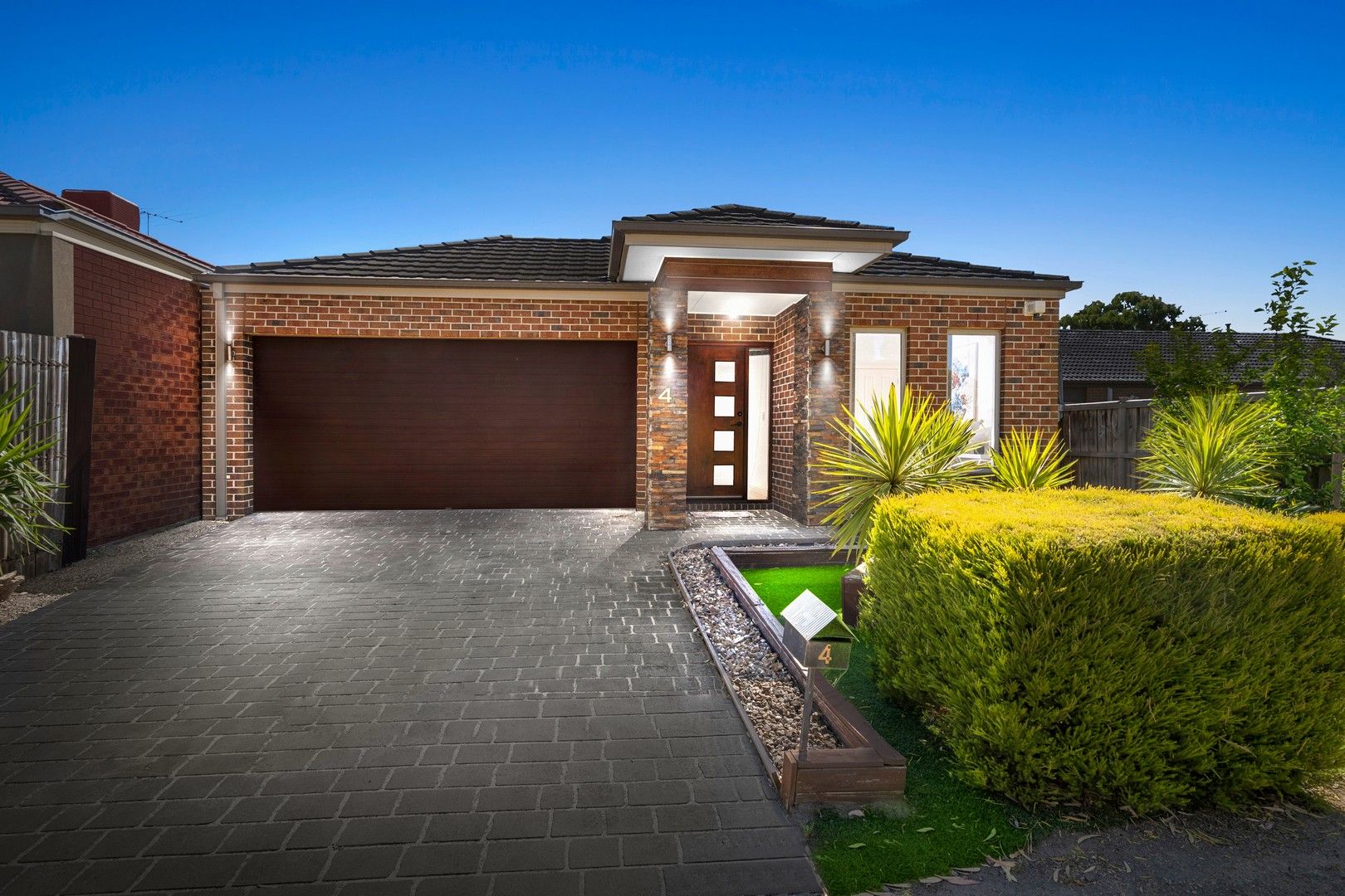 4 Pardalote Close, South Morang VIC 3752, Image 0