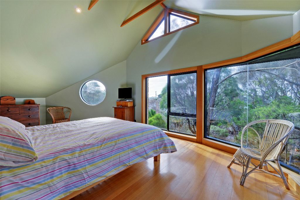 5 Correa Court, Hawley Beach TAS 7307, Image 2