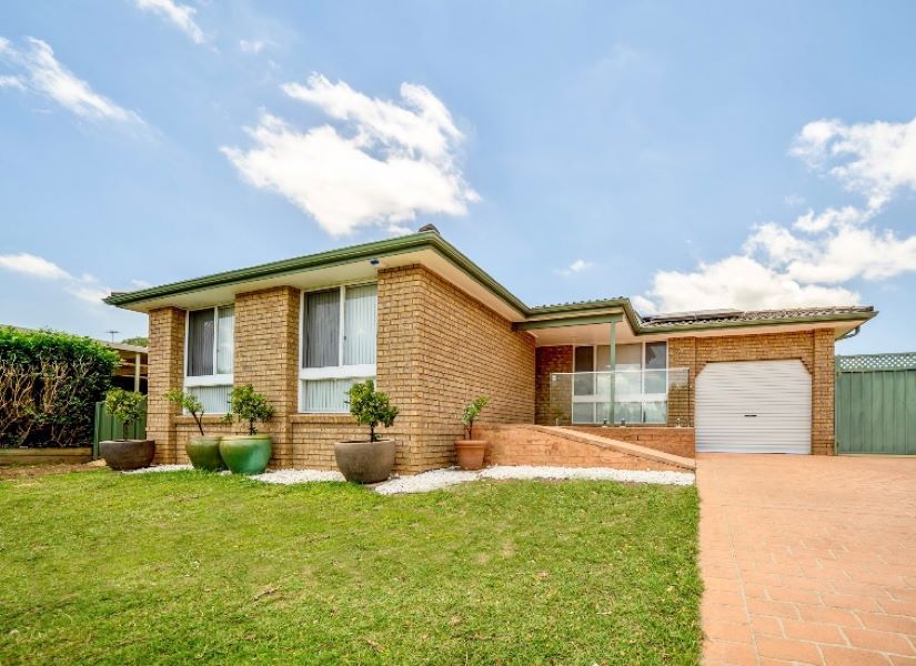 3 bedrooms House in 3 Clarence Road ST CLAIR NSW, 2759