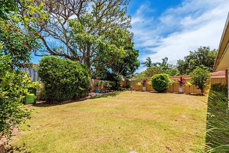 3 bedrooms House in 10 Jippi Avenue SOUTHPORT QLD, 4215