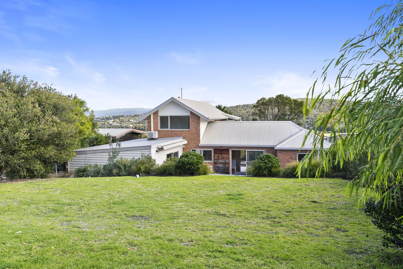 6 Brent Avenue, Aireys Inlet VIC 3231, Image 2