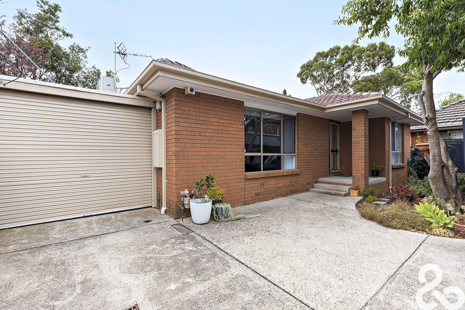 2/10 Sylvester Grove, Preston VIC 3072, Image 0