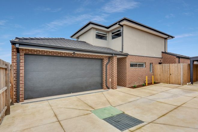 Picture of 2/15 Rossiter Avenue, ENDEAVOUR HILLS VIC 3802