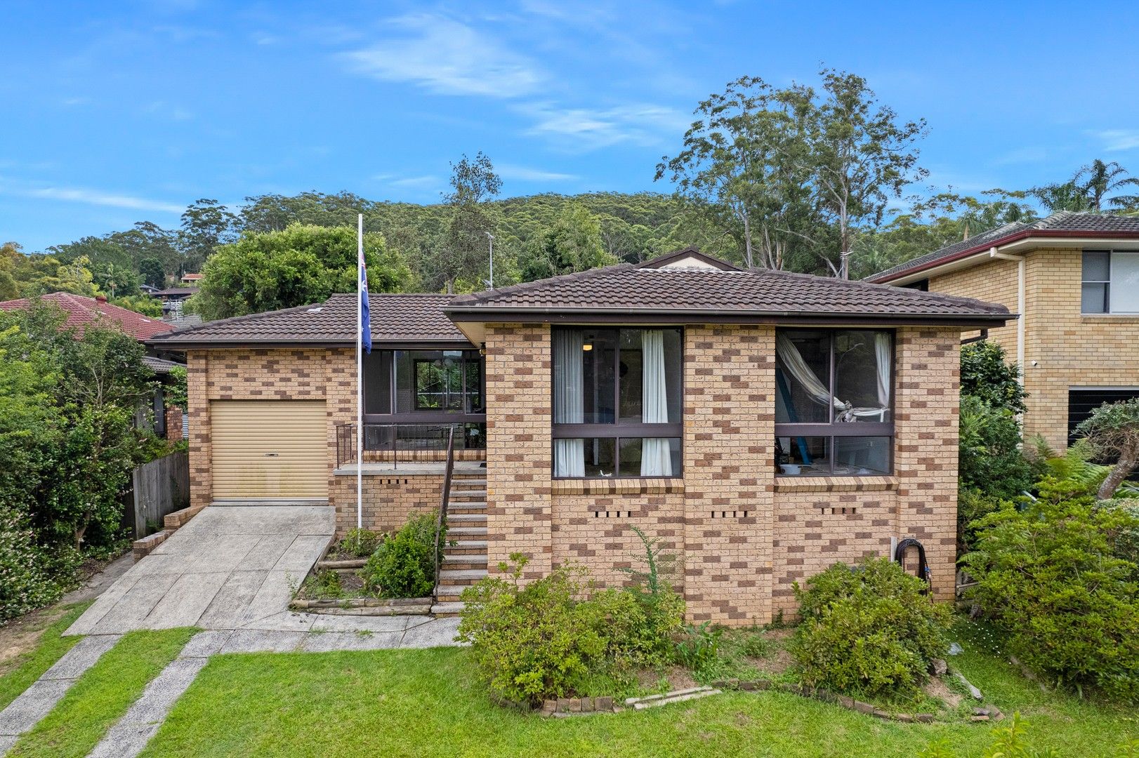 3 bedrooms House in 17 Walker Road WYOMING NSW, 2250