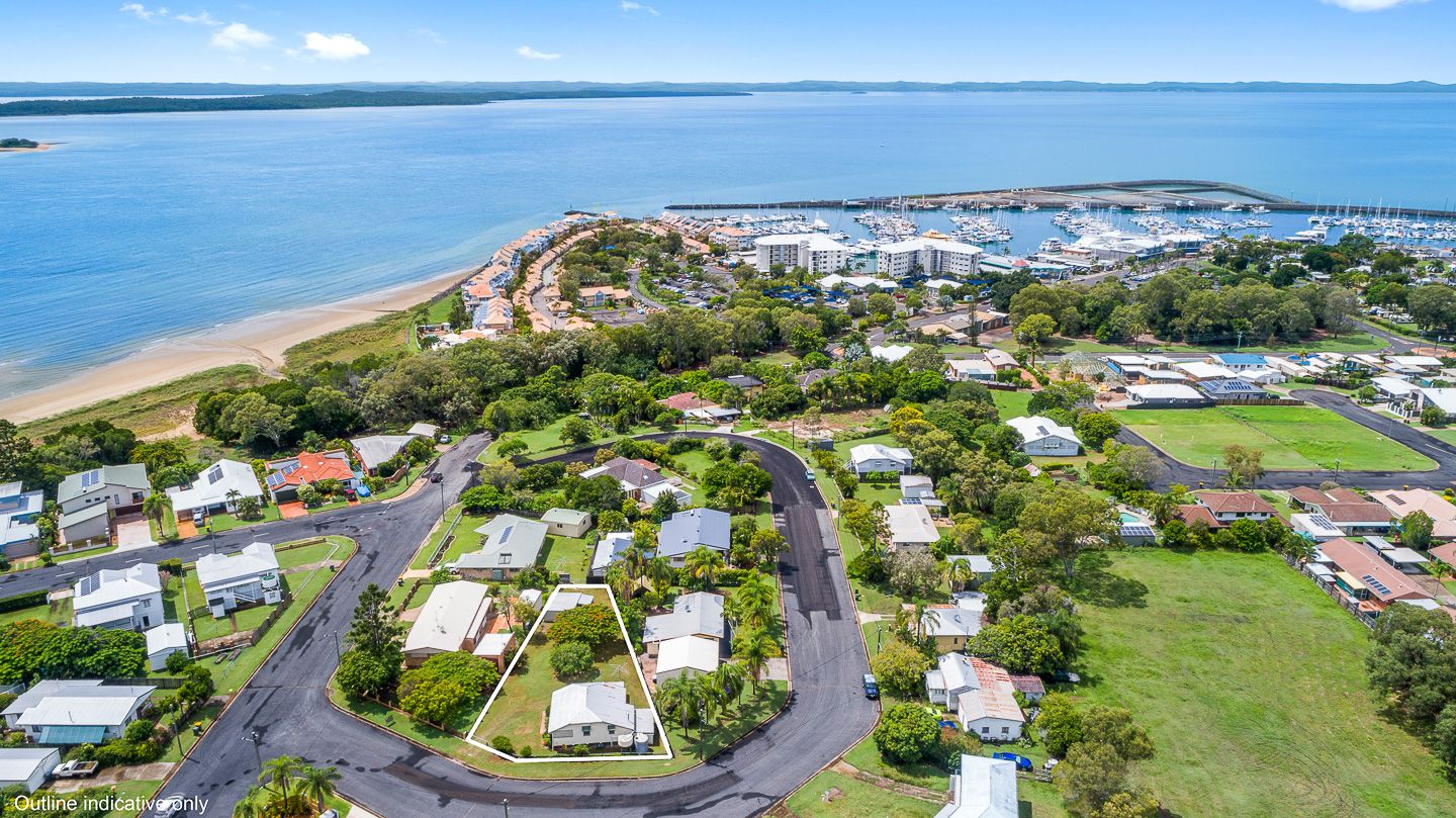 4 Crescent Street, Urangan QLD 4655, Image 0