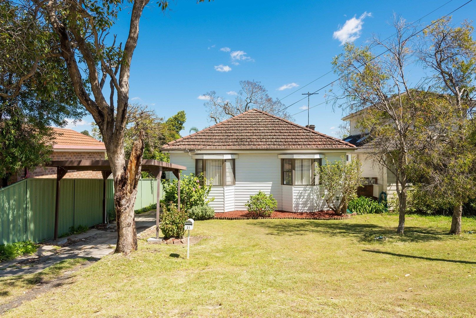 21 Girraween Avenue, Como NSW 2226, Image 0