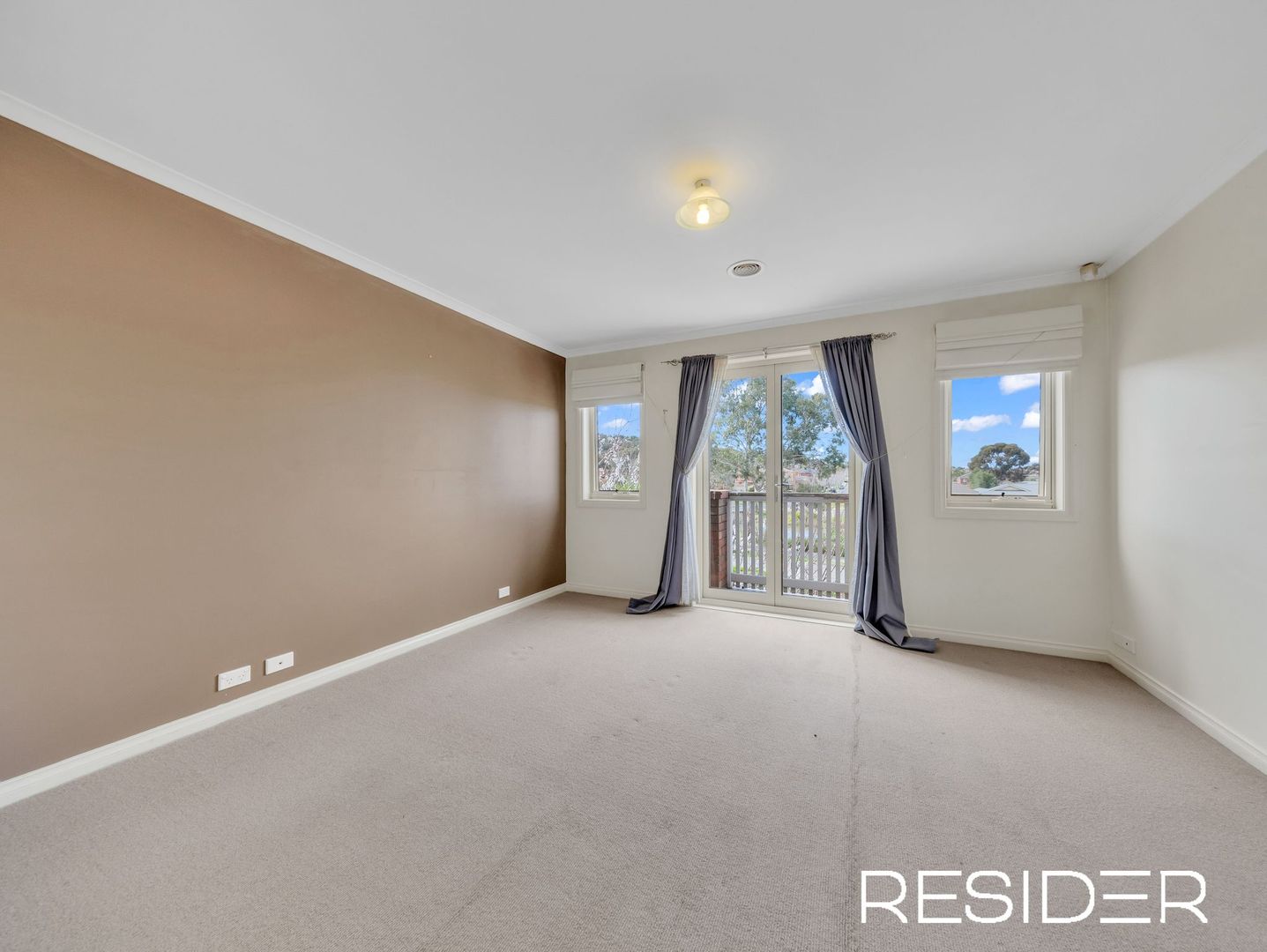 19 Loveridge Way, South Morang VIC 3752, Image 2