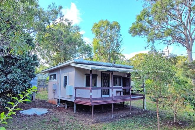 Picture of 5 CHARLES TERRACE, MACLEAY ISLAND QLD 4184