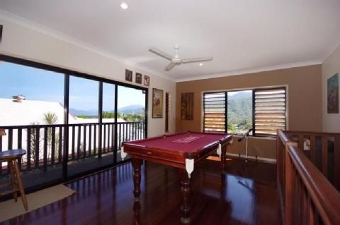 16 Lookout Terrace, Trinity Beach QLD 4879, Image 2