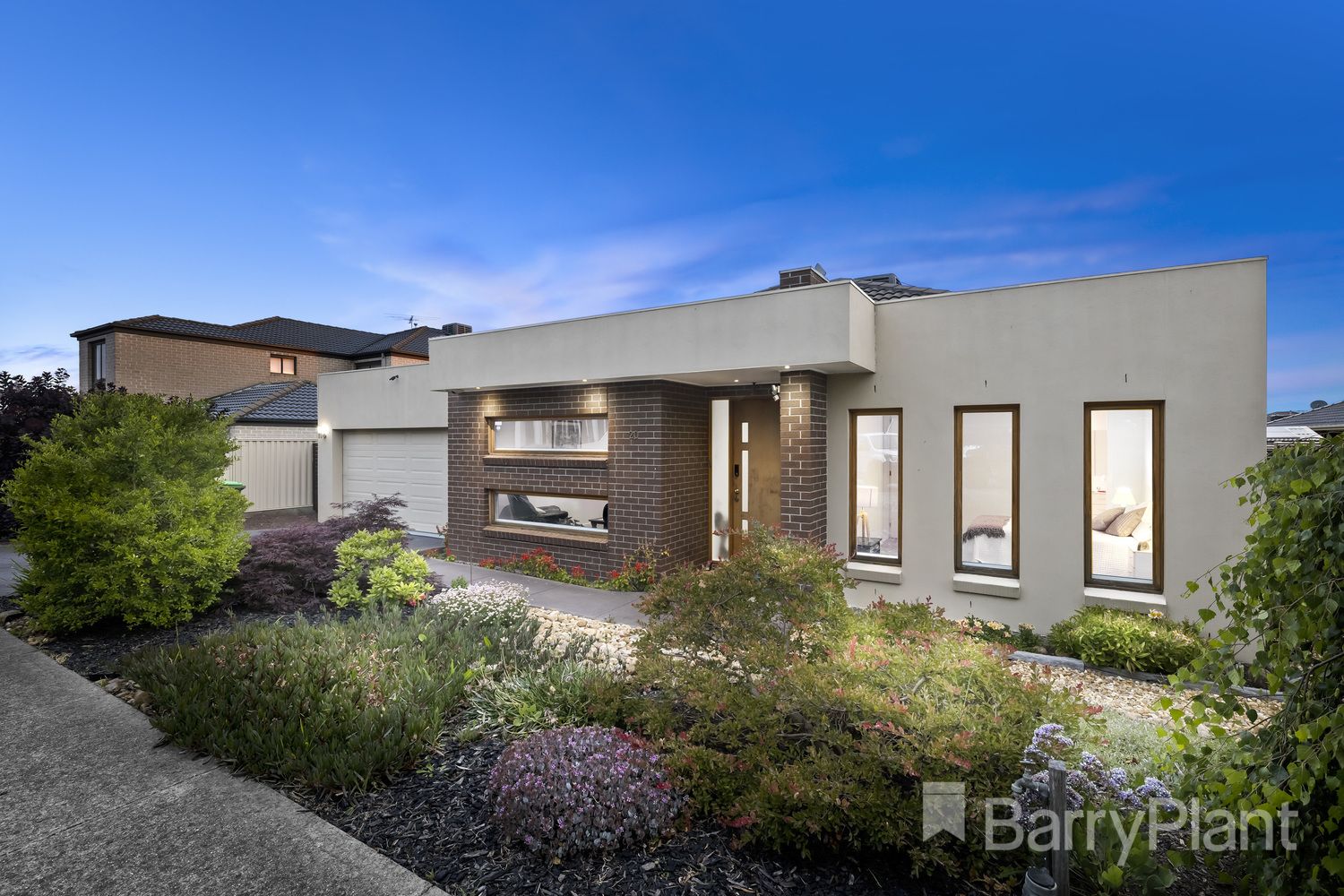 3 bedrooms House in 20 Carroll Close BUNDOORA VIC, 3083