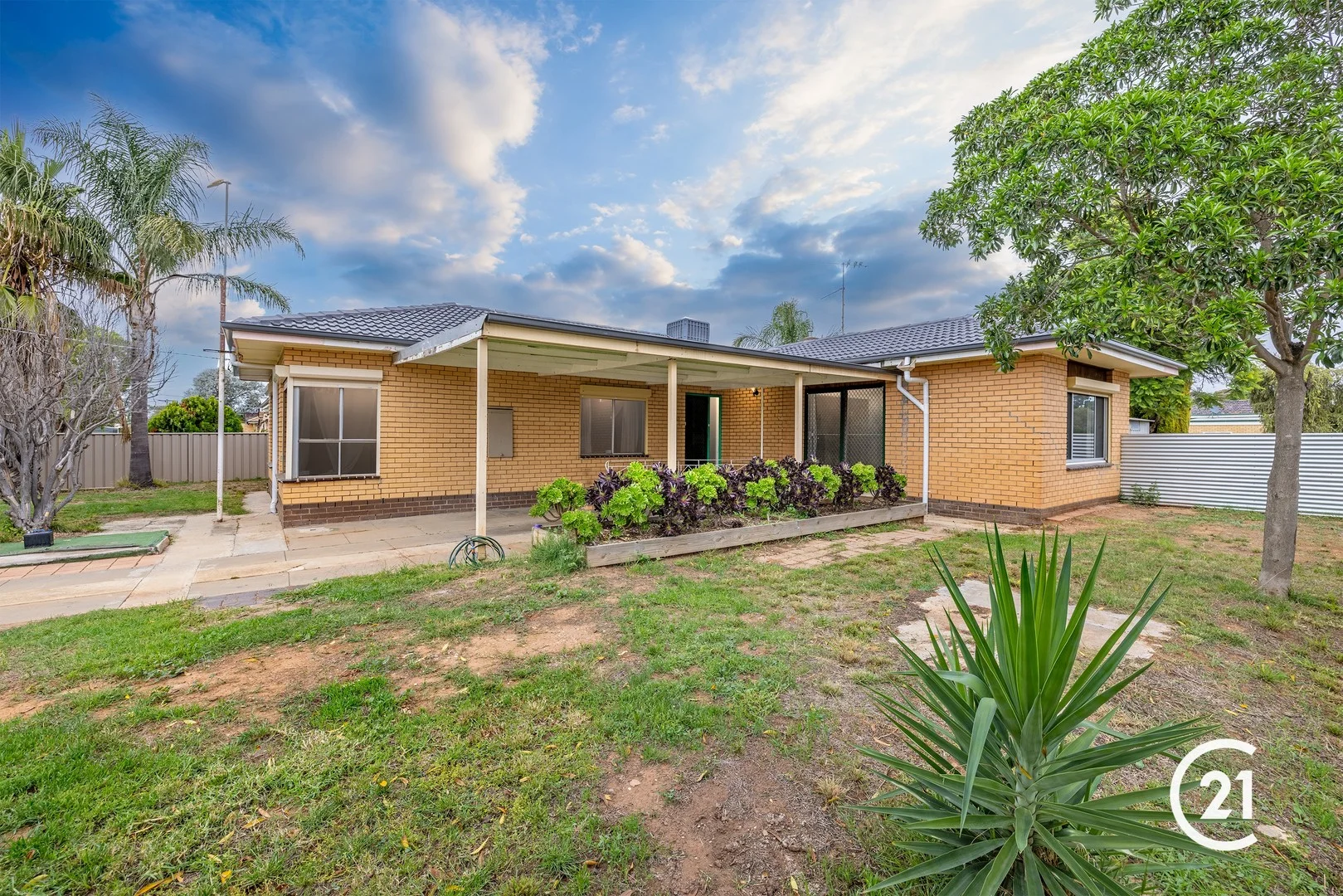 Primary image of 28 Pine Street, Echuca VIC 3564