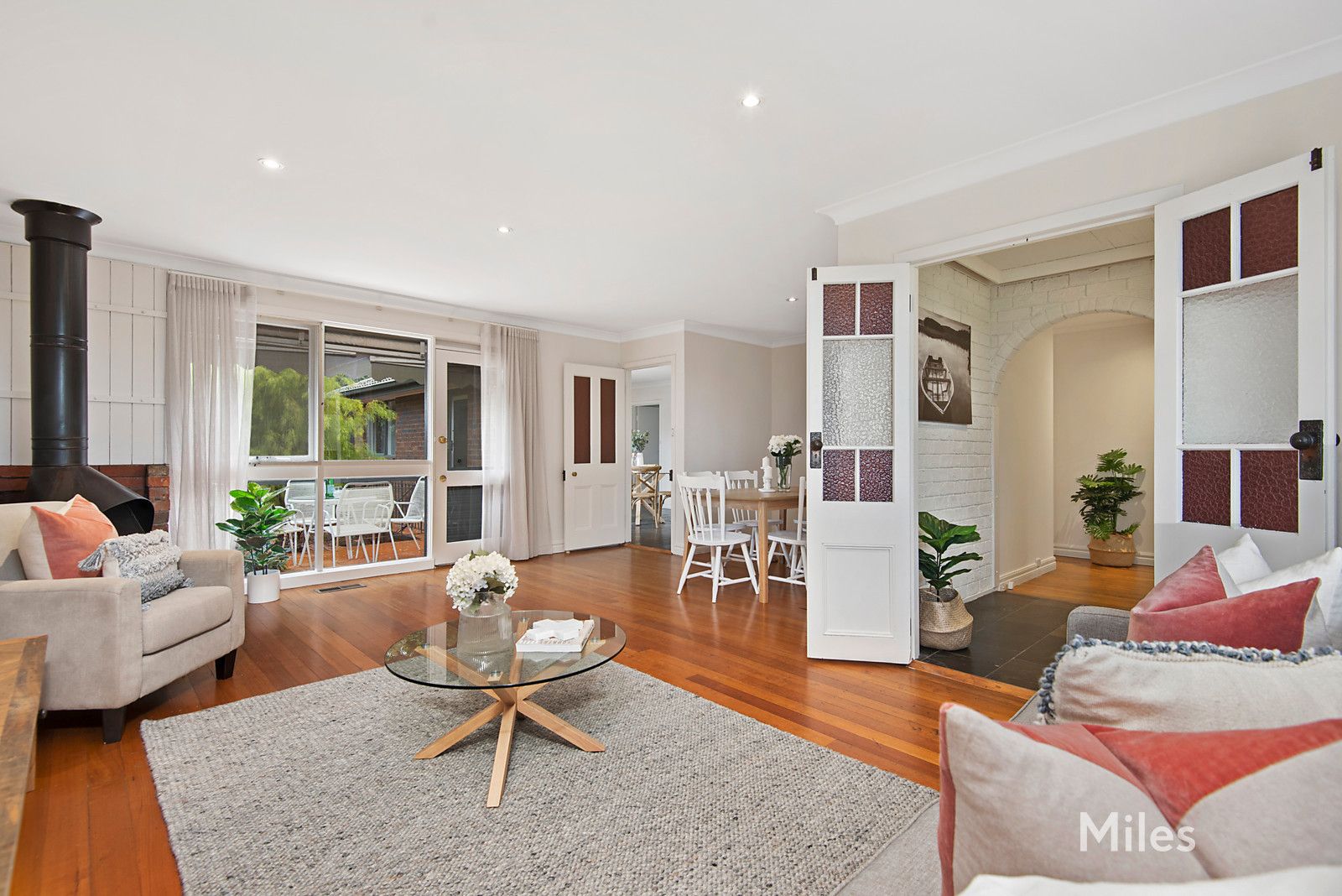 61 Rosemar Circuit, Viewbank VIC 3084, Image 2