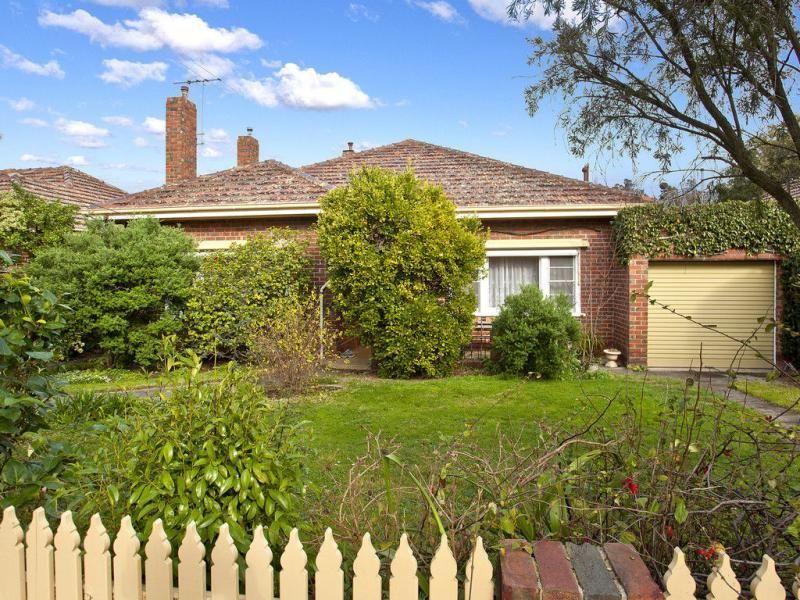 29 Hayes Road, STRATHMORE VIC 3041, Image 0