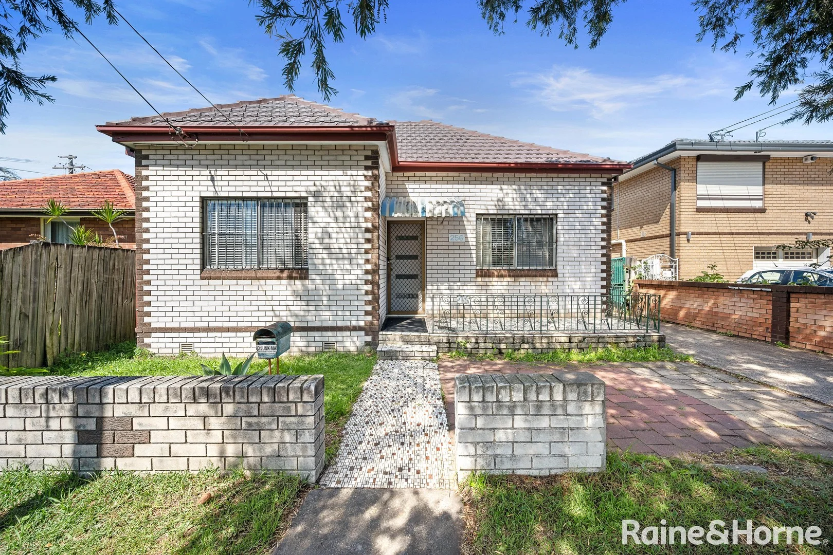 256 Punchbowl Road, Belfield NSW 2191