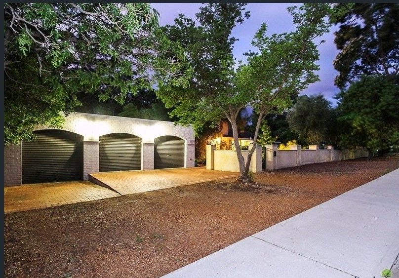 4 bedrooms House in 42 Urch Road KALAMUNDA WA, 6076