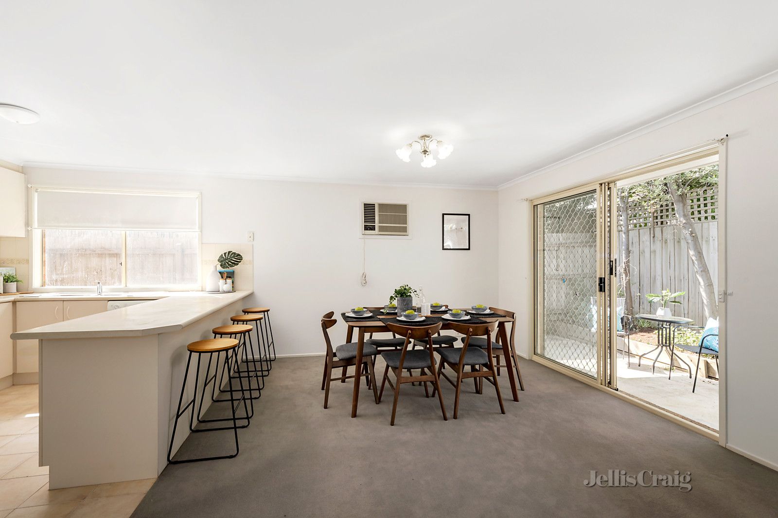 6 Clay Court, Blackburn North VIC 3130, Image 2