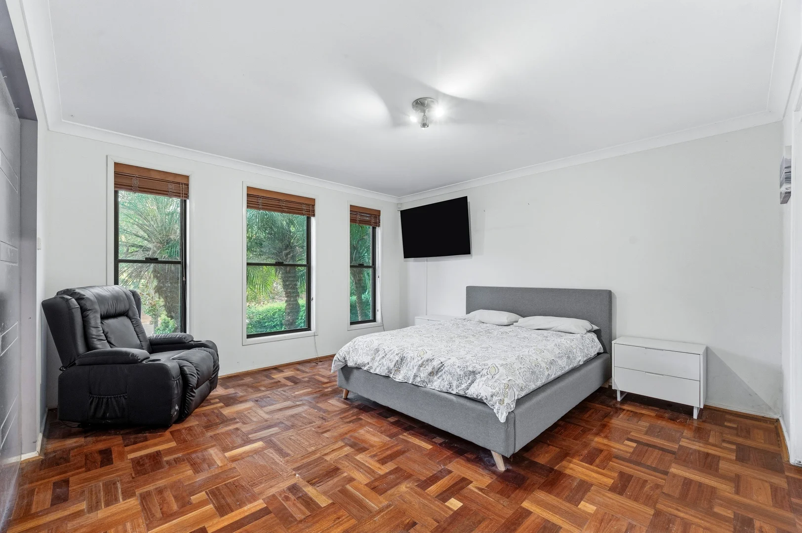 Additional image 10 of 5 Laird Court, Macquarie Links NSW 2565