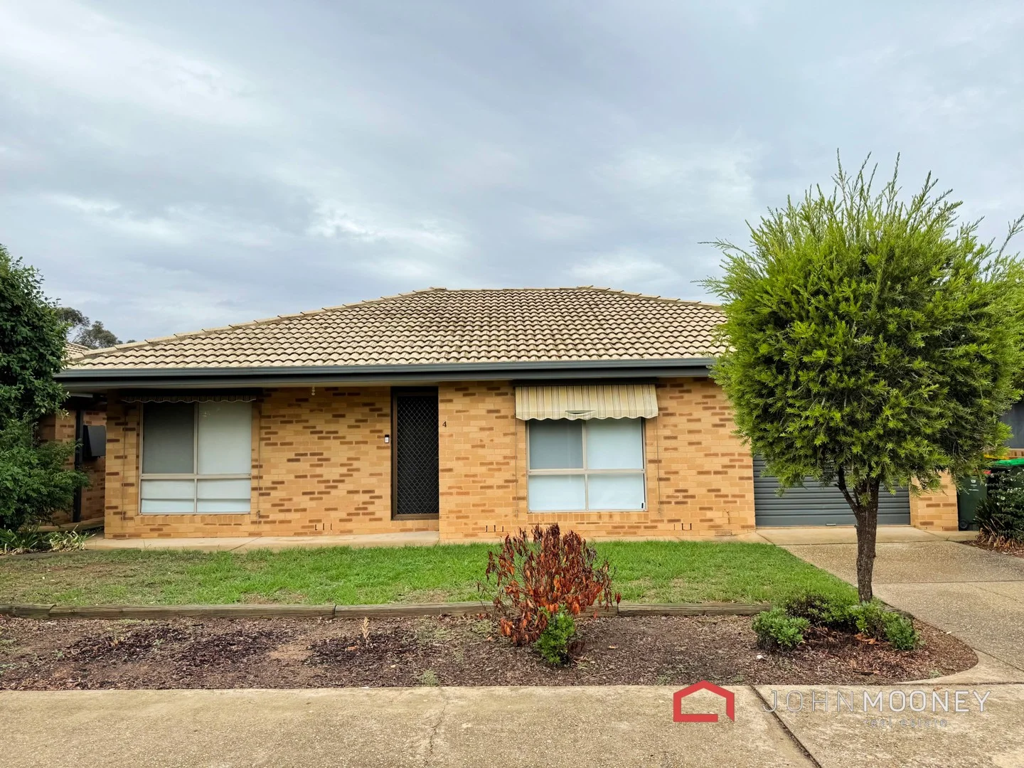 4/3 Leena Place, Wagga Wagga NSW 2650