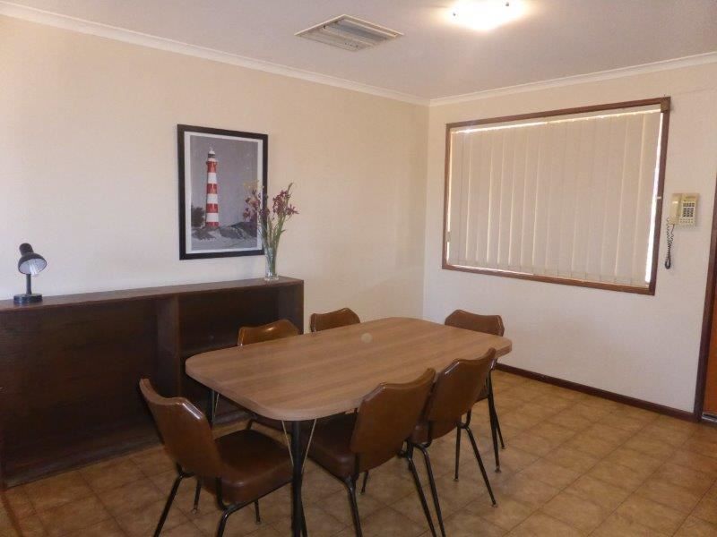 9 Dowden Place, Mount Magnet WA 6638, Image 2