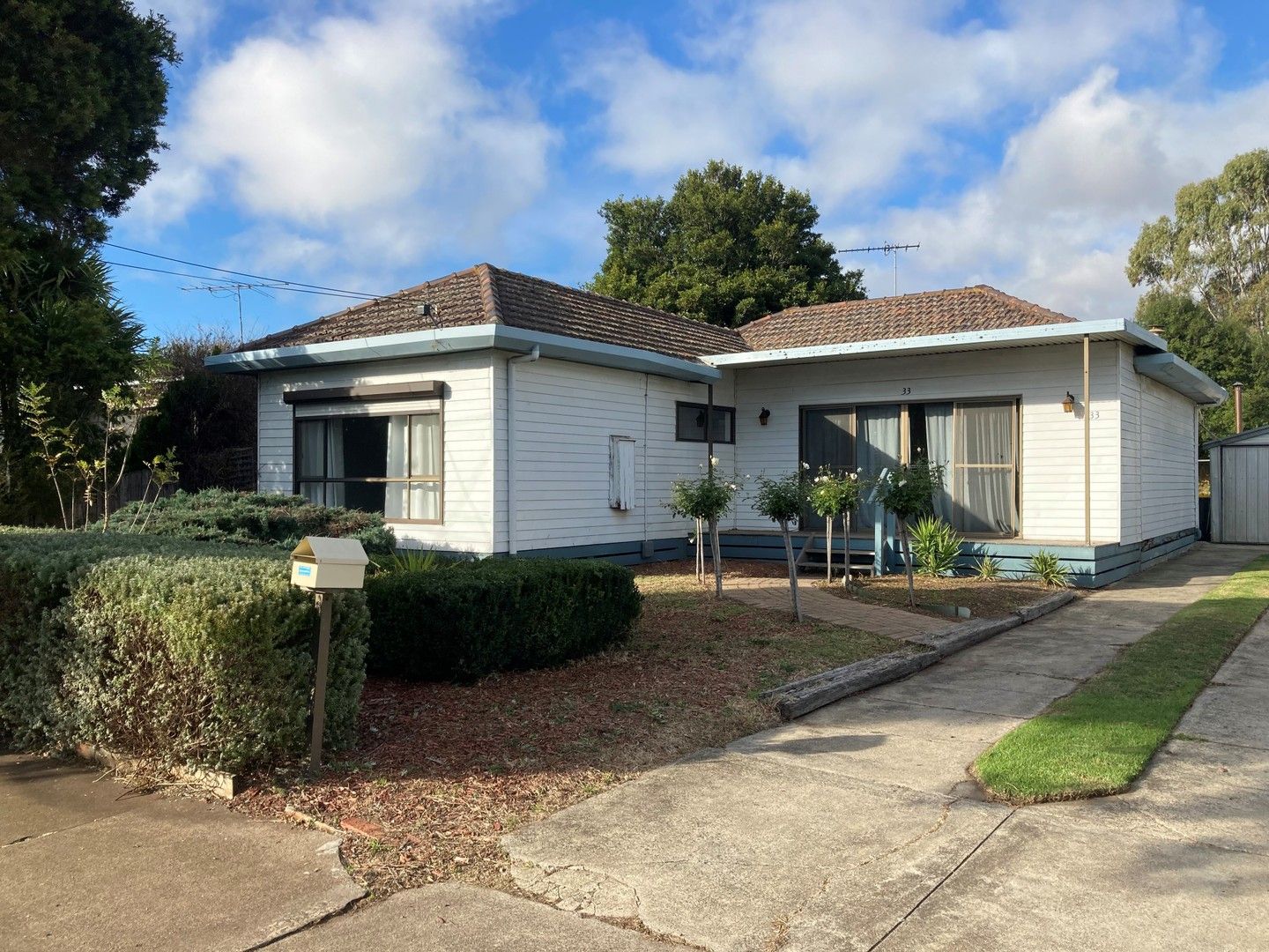 3 bedrooms House in 33 Itkeston Street HERNE HILL VIC, 3218